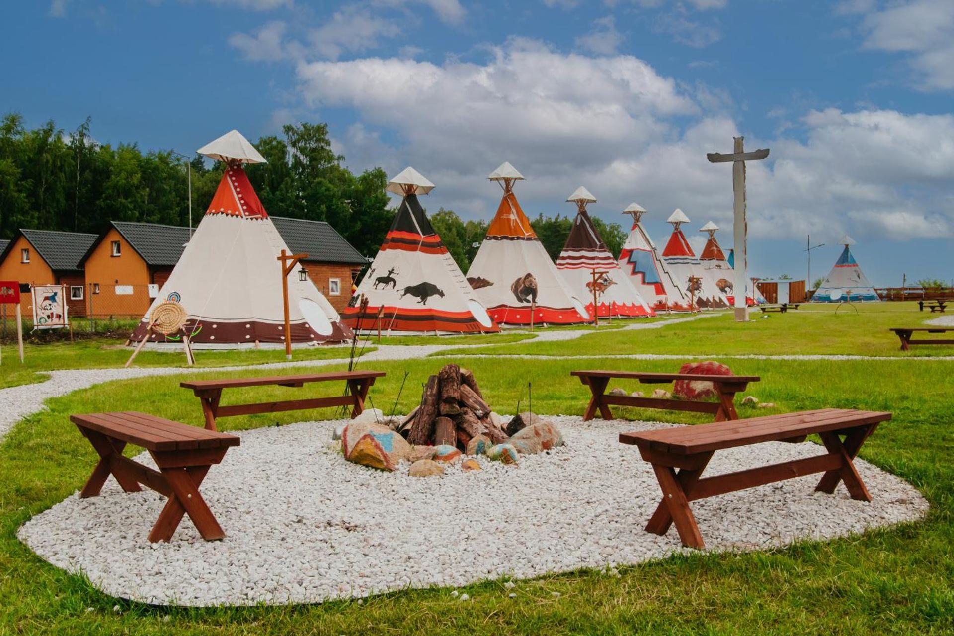 Indiana Camp - 150 M Od Suntago Park Hotell Grabce-Towarzystwo Exteriör bild