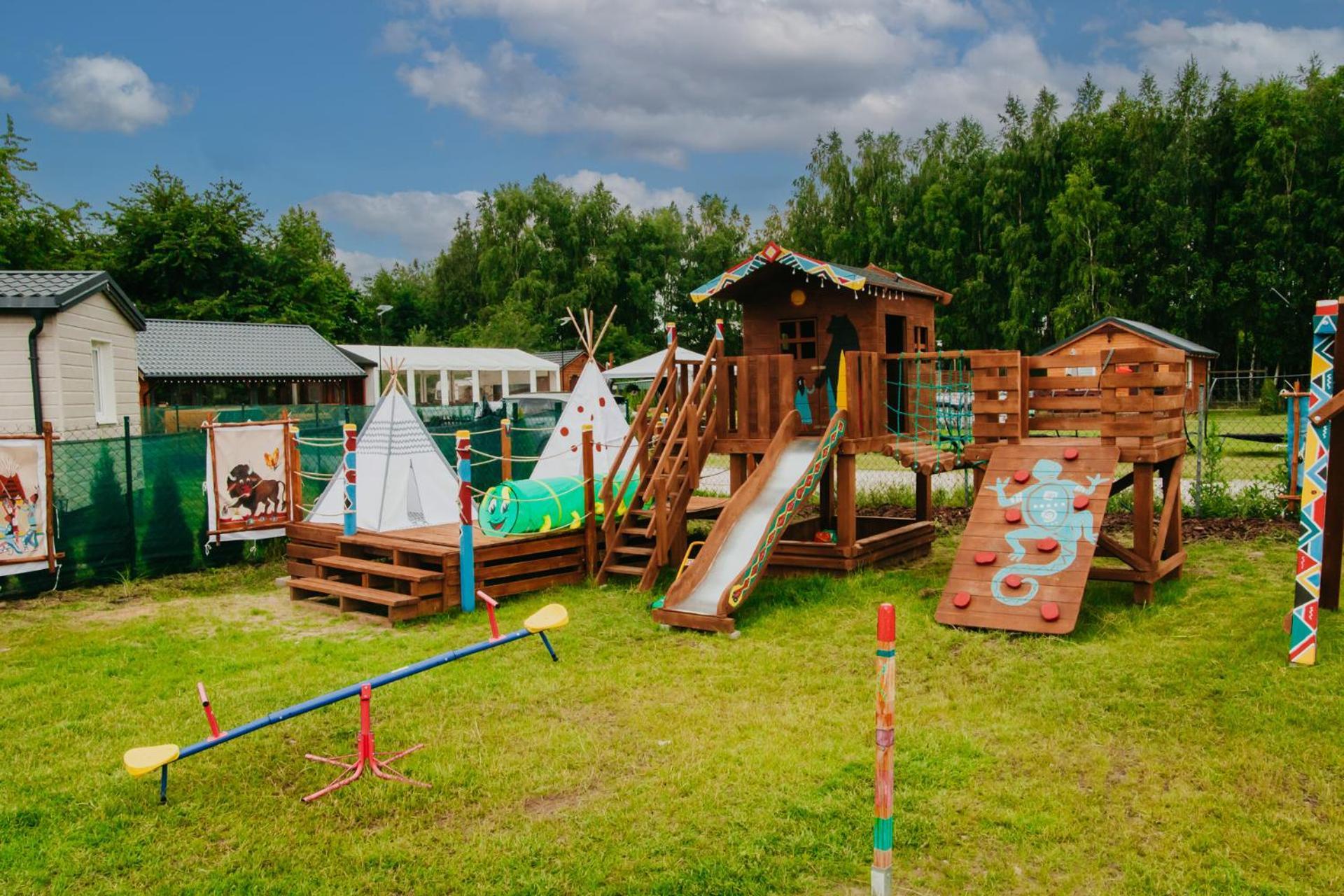 Indiana Camp - 150 M Od Suntago Park Hotell Grabce-Towarzystwo Exteriör bild