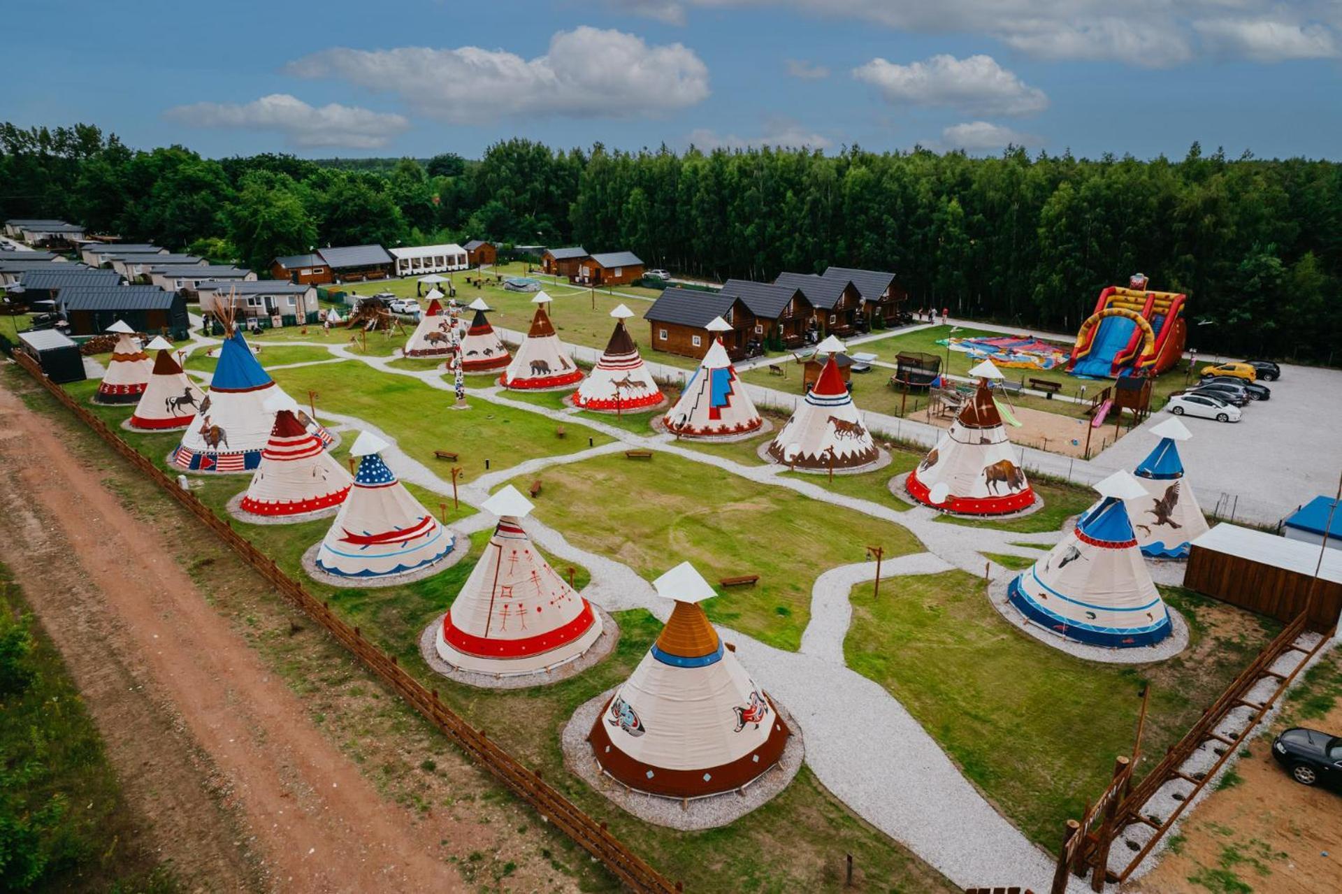 Indiana Camp - 150 M Od Suntago Park Hotell Grabce-Towarzystwo Exteriör bild