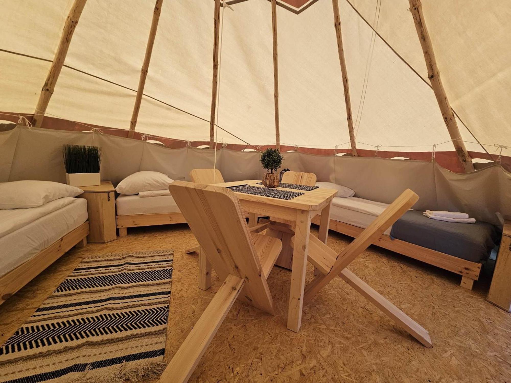 Indiana Camp - 150 M Od Suntago Park Hotell Grabce-Towarzystwo Exteriör bild