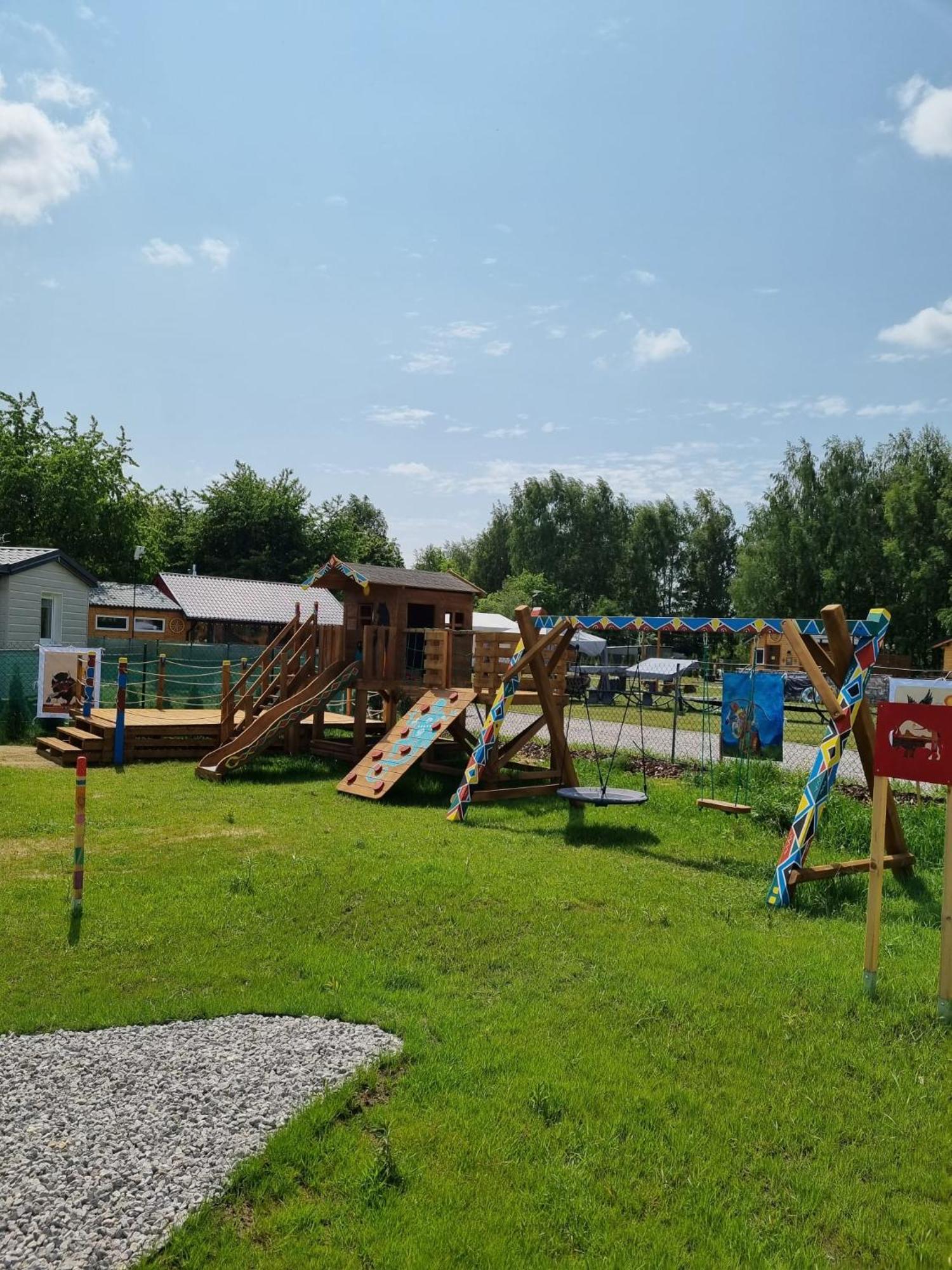 Indiana Camp - 150 M Od Suntago Park Hotell Grabce-Towarzystwo Exteriör bild